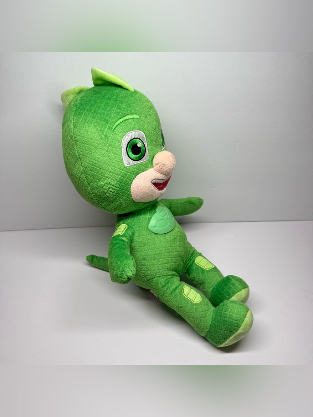 Pj Masks Talking Green Greg Gekko Plush 15" Doll Light Up Sings Talks Just Play - Picture 2 of 9